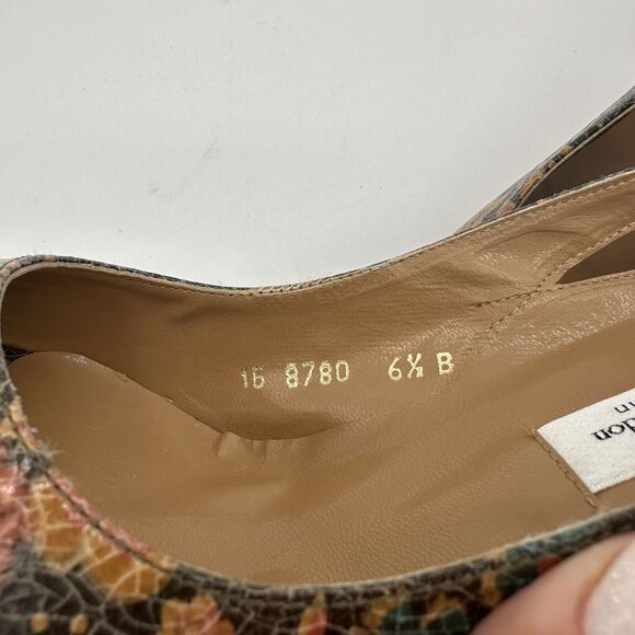 Sacha London Floral Embossed Leather Peep Toe Heels Womens 6.5 Preppy Minimalist - Picture 9 of 11